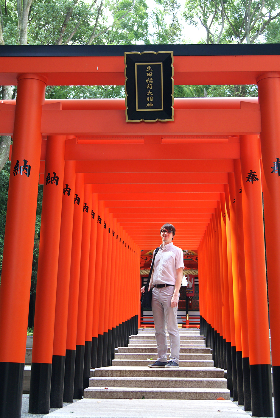 京都に行かなくても、鳥居がたくさん並んでいる写真が撮れます。